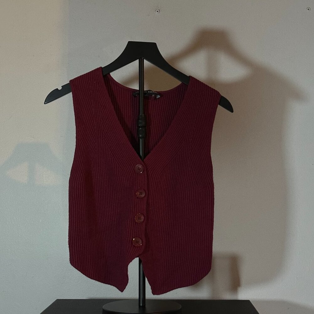English Factory Burgundy Ribbed Knit Button-Front Vest – Size S - Picture 4 of 8